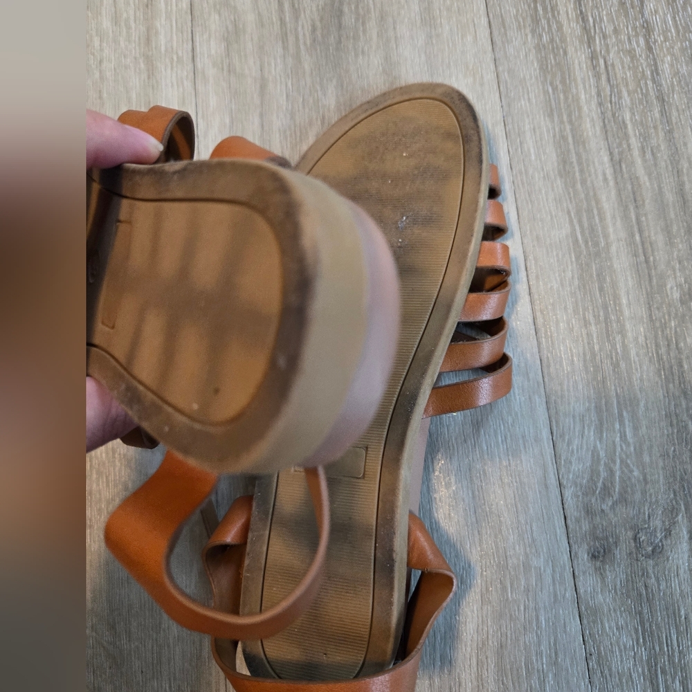 Sandals - Picture 3 of 3